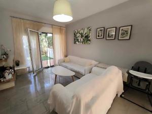 Ένα ή περισσότερα κρεβάτια σε δωμάτιο στο Nice house for rent in Nea Skioni +8 φωτογραφίες