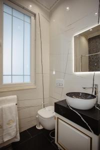 Koupelna v ubytování Ervini Boutique Hotel
