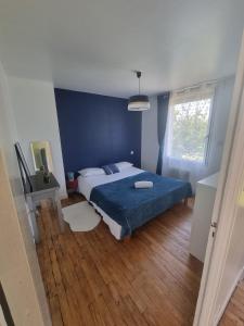 Postel nebo postele na pokoji v ubytování Evene's home
