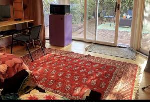 Gallery image of serene Mountainside Suite, Private entrance and bathroom in San Anselmo