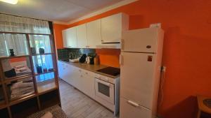 Kuchyňa alebo kuchynka v ubytovaní Simic Studio Apartment