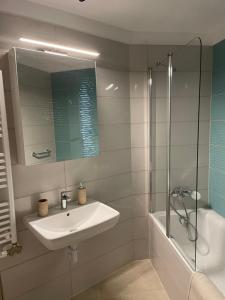 A bathroom at ERKEL 18 APARTMAN
