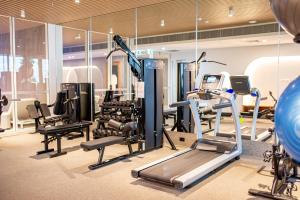 Fitness centrum a/nebo fitness zařízení v ubytování Apartment next to public station, BoxHill Central, 2 Bedrooms, free parking and wifi