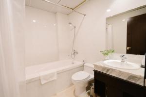 Koupelna v ubytování A&D Luxury Hotel