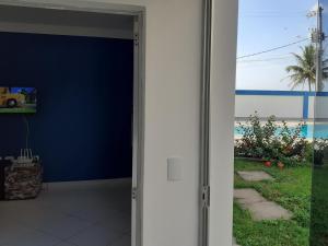 Zahrada ubytování Apartamento 101 com vista da piscina e mar