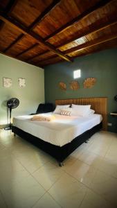 REST APARTMENT IN THE POBLADO客房内的一张或多张床位