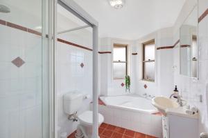 Fotografie z fotogalerie ubytování Coastal Comfort on Thelma v destinaci Long Jetty