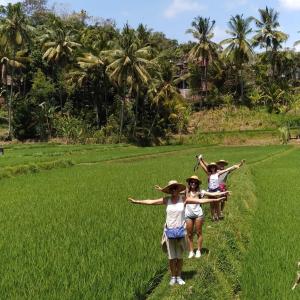 Ospiti di Mayong Bali Villa and Hostel
