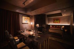 Posezení v ubytování Roppongi Hotel S