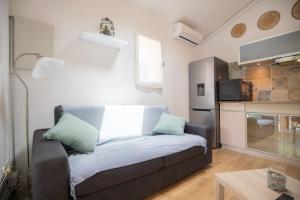TV a/nebo společenská místnost v ubytování Secure House in domain 6-7 guests 30min from Cannes + 24 fotografií