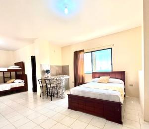 Letto o letti in una camera di HOTEL SUEÑOS BEACH