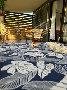 Postel nebo postele na pokoji v ubytování Rangiriri Vacay Unit 1