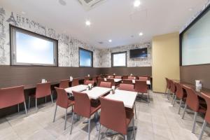 TV a/nebo společenská místnost v ubytování Sanco Inn Nagoya Fushimi