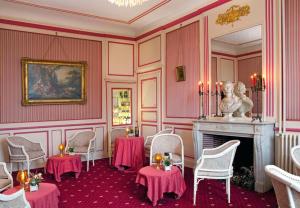 Restaurace v ubytování Château de Rigny