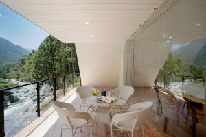 Imagen de la galería de SaffronStays Tirthan Twins - Aurora and Minerva, en Gushaini