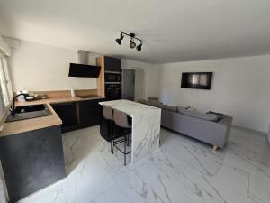 Η κουζίνα ή μικρή κουζίνα στο Pic chic +12 φωτογραφίες