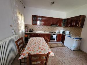 Kuchyň nebo kuchyňský kout v ubytování Private room on a shared apartament near Durres beach