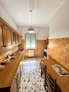 Кухня или мини-кухня в Green House Nonna Angela
