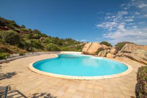 The swimming pool at or close to Villa Ari