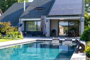 Bazén v ubytování Ikigai B&B - wellness nebo v jeho okolí