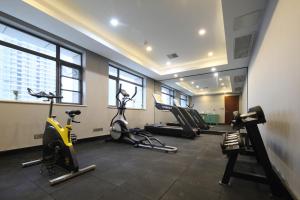 Spordikeskus ja/või sportimisvõimalused majutusasutuses Ramada by Wyndham Wuhan Wangjiawan