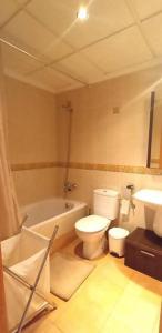 Zdjęcie z galerii obiektu piso de 2 habitaciones con piscina comunitaria w mieście El Campello