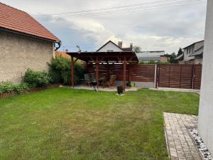 Zahrada ubytování Dům ve Vraňanech + 8 fotografií