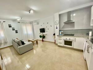 Kuchyň nebo kuchyňský kout v ubytování “SMILE NERJA” chic apartment with WIFI, 4 guests