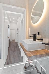 Gallery image of 'Old Town Spa' Apartment in Bucharest +26 photos