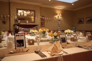 Restaurace v ubytování Strathburn Hotel Inverurie by Compass Hospitality