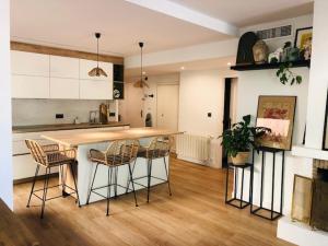 Kuchyňa alebo kuchynka v ubytovaní Apartamento 3 Habitaciones Guadalmina Golf WiFi AC