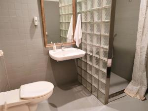 ห้องน้ำของ Városi Vendégház Szentendre