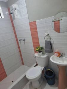 Koupelna v ubytování Habitación con entrada independiente en una quinta