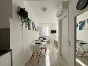 Μια τηλεόραση ή/και κέντρο ψυχαγωγίας στο RN HOUSE