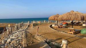 Galería fotográfica de شالية للإيجار في قرية تافيرا راس سدر en Makman 8 fotos más