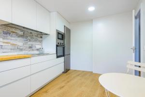 Cucina o angolo cottura di Un endroit accueillant avec vue à Jerica Altre 18 foto