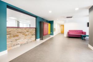 Destiny Student - Holyrood (Brae House)的休息区