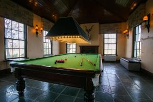 Τραπέζι μπιλιάρδου στο Faraway Estate