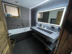 Un baño de Appartement Luxe comme un Chalet - vue exceptionnelle