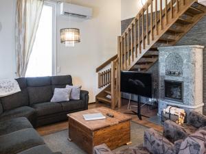 Χώρος καθιστικού στο Holiday Home Toivola 1 by Interhome