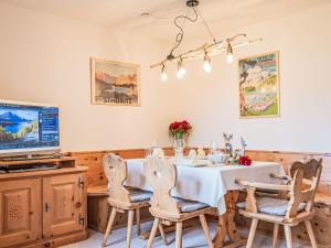 Fotografie z fotogalerie ubytování Apartment Chesa Polaschin B - B10 - Sils by Interhome v destinaci Sils Maria