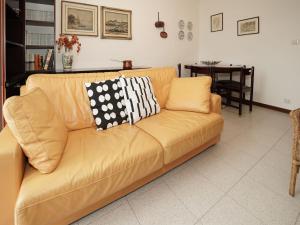 Posezení v ubytování Apartment Colombaio by Interhome