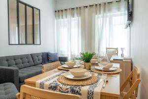 Un lugar para sentarse en Lavie Maison AC and Balneo 11 fotos más