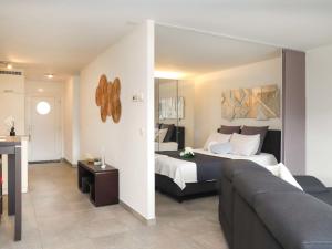 Ένα ή περισσότερα κρεβάτια σε δωμάτιο στο Apartment Cook P9-3 by Interhome