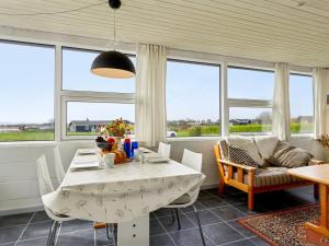 Posezení v ubytování Holiday Home Aletha - 300m to the inlet by Interhome