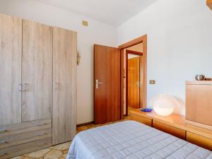 Postel nebo postele na pokoji v ubytování Apartment Fruet by Interhome