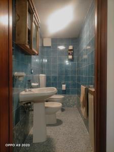 Ένα μπάνιο στο Casa vacanze Abetone +16 φωτογραφίες