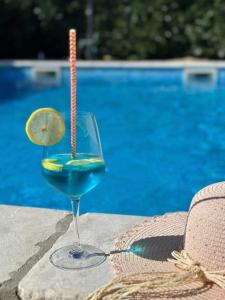 Bazén v ubytování Villa Seaside nebo v jeho okolí