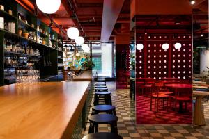 Lounge nebo bar v ubytování Hobo Helsinki