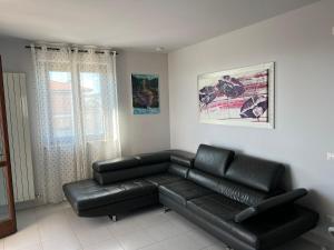 A seating area at CASA FLAN